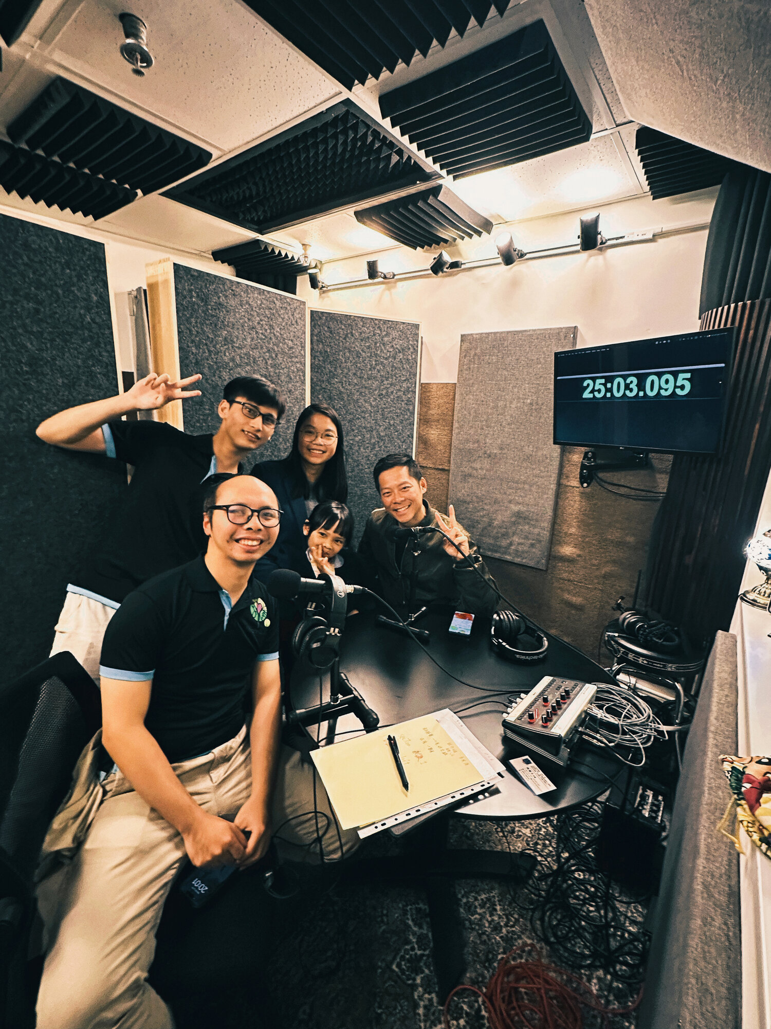 4-person podcast