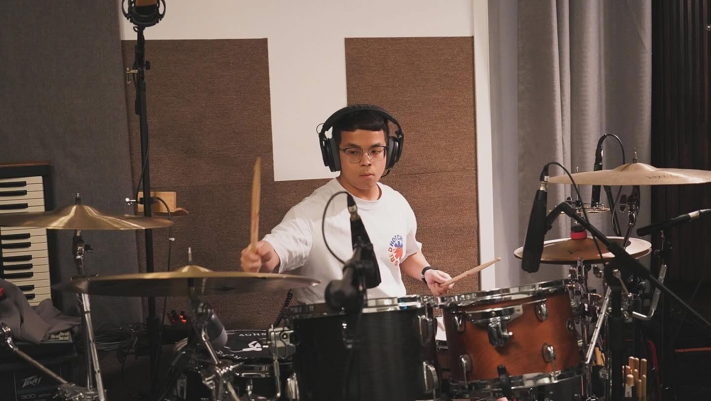 樂隊鼓組錄製 · Drum session
